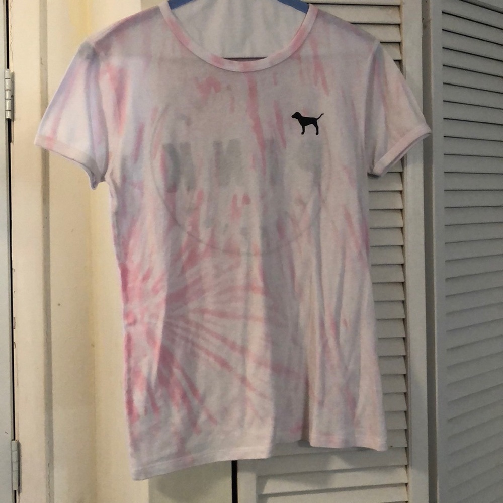 Vs Pink tee
